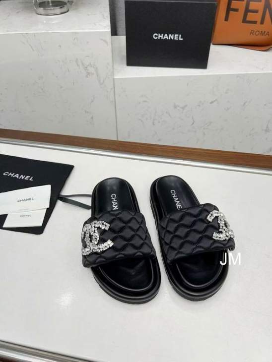 Picture of Chanel Slippers _SKUChanelsz35-40JM5063188